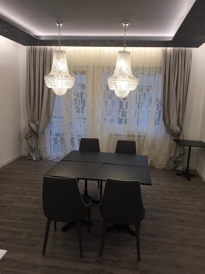 Double A Guest House Mestre Bagian luar foto