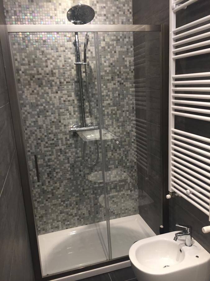 Double A Guest House Mestre Bagian luar foto