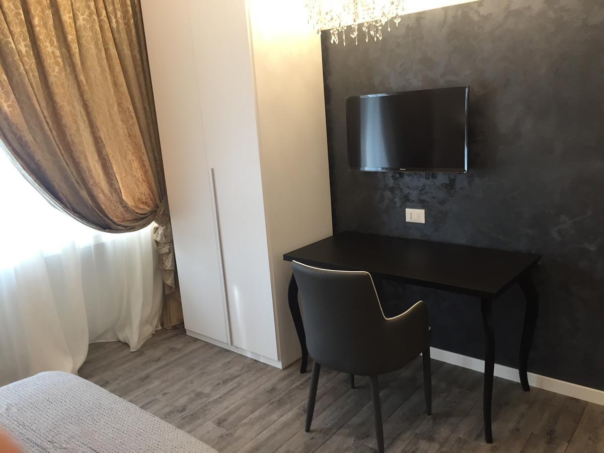Double A Guest House Mestre Bagian luar foto