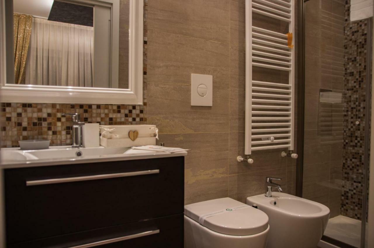 Double A Guest House Mestre Bagian luar foto