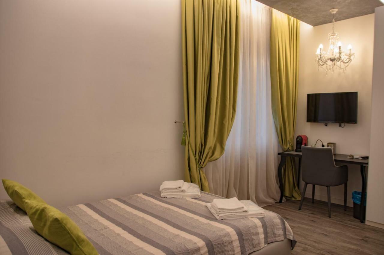 Double A Guest House Mestre Bagian luar foto