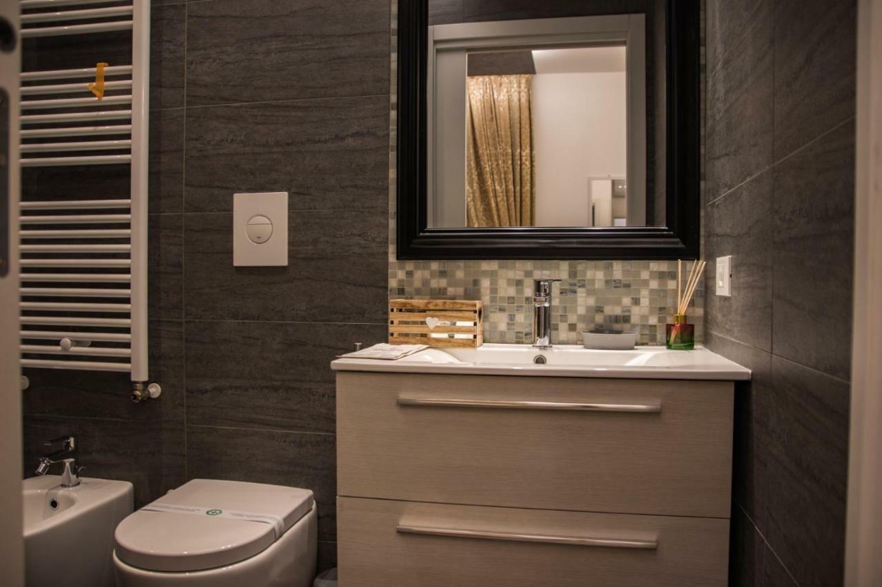 Double A Guest House Mestre Bagian luar foto