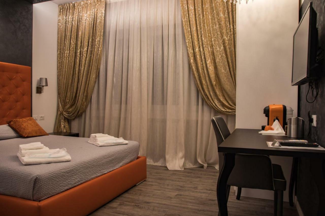 Double A Guest House Mestre Bagian luar foto