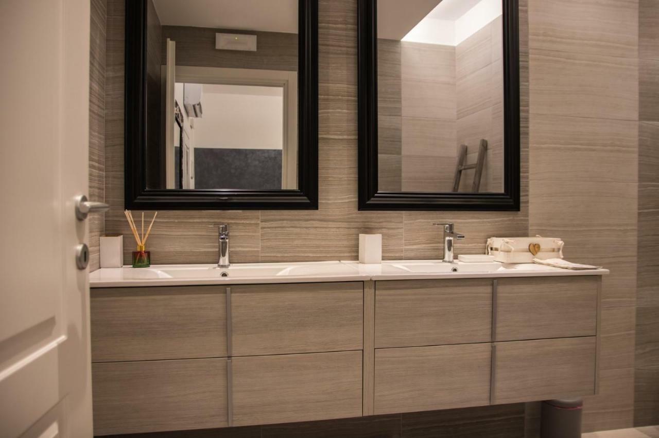 Double A Guest House Mestre Bagian luar foto