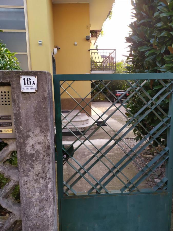 Double A Guest House Mestre Bagian luar foto