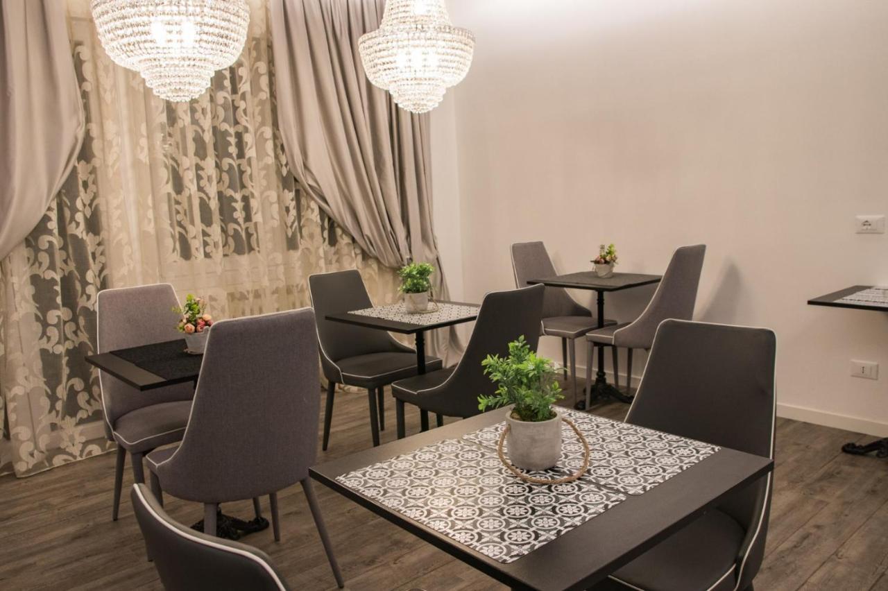 Double A Guest House Mestre Bagian luar foto